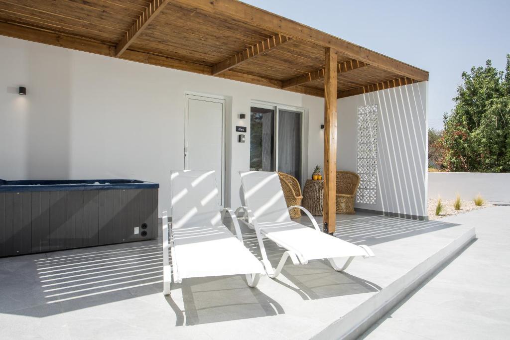 Αίθριο ή υπαίθριος χώρος στο Calma Luxury Studios & Suites
