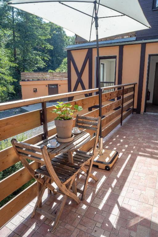Balkón nebo terasa v ubytování Apartmán Spálený mlýn