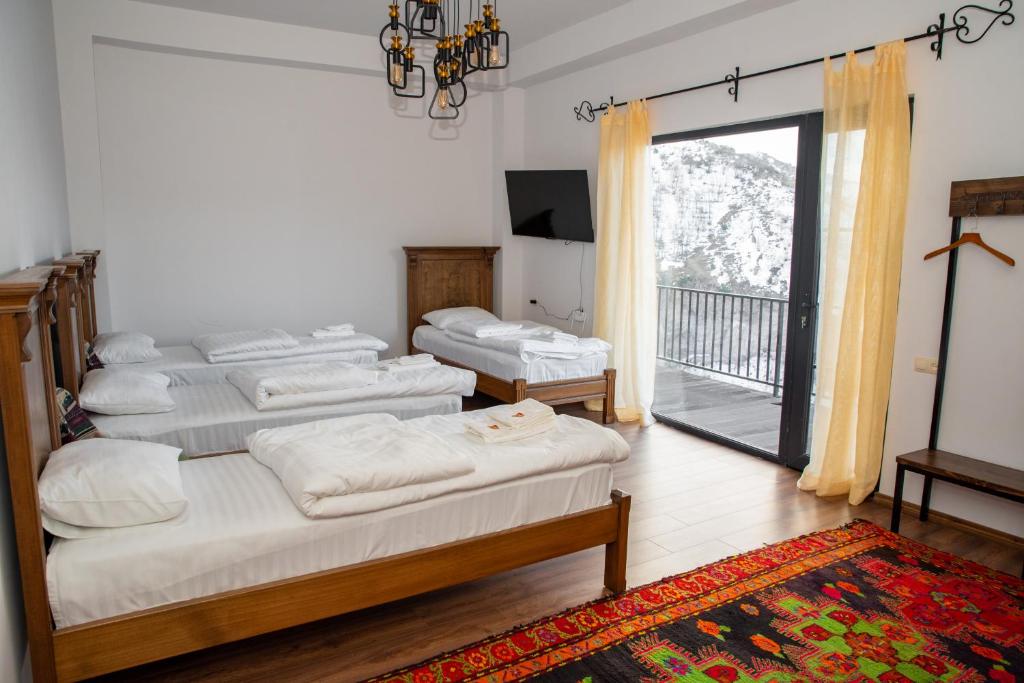 Postel nebo postele na pokoji v ubytování Khoreayi Dzor
