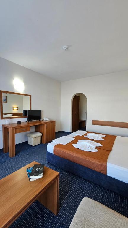 Postel nebo postele na pokoji v ubytování Hotel Liani - All Inclusive