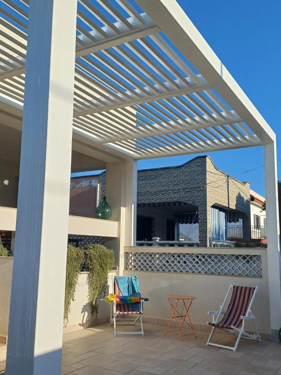 Kép Villa Enza - A 150 passi dal mare szállásáról Torre Ovóban a galériában