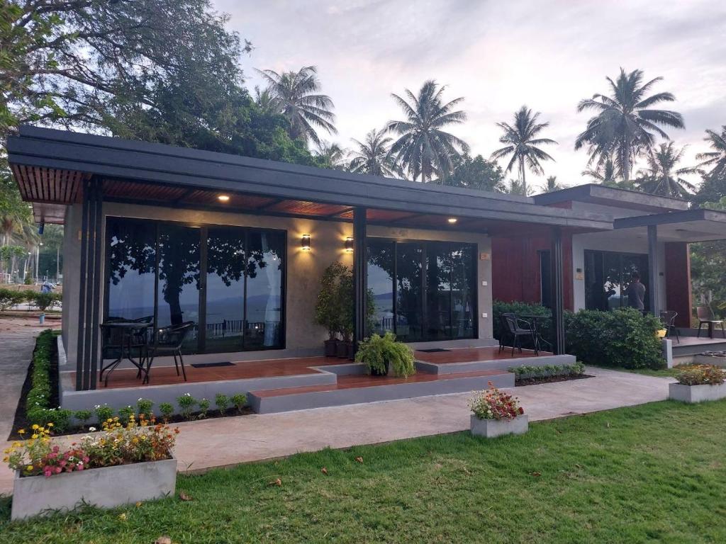 Zahrada ubytování ลานแลเล รีสอร์ท ชุมพร Larn-Lae-Lay Resort Chumphon
