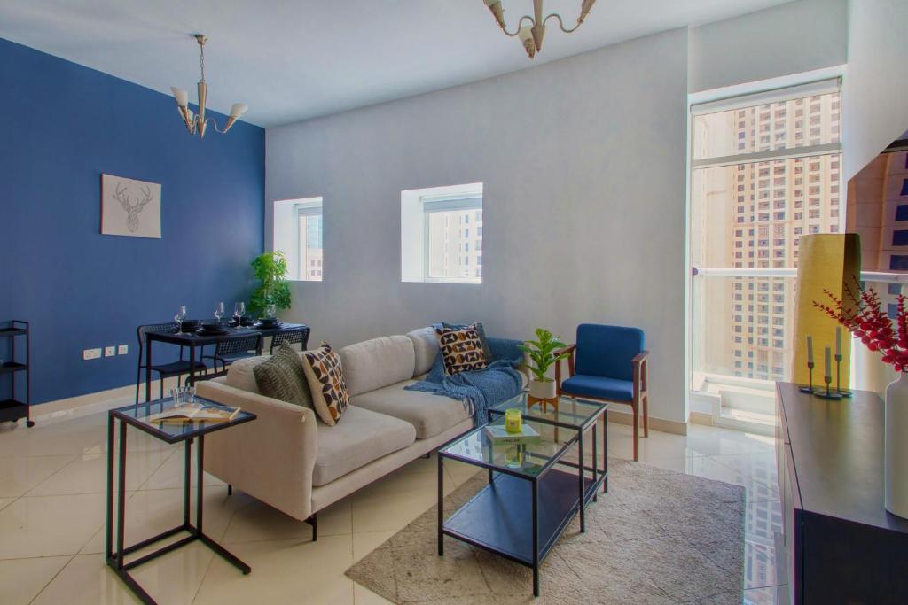 فضای داخلی ShoresInn - Elegant 2BR with Dubai Marina View در دبی - تصویر ۳
