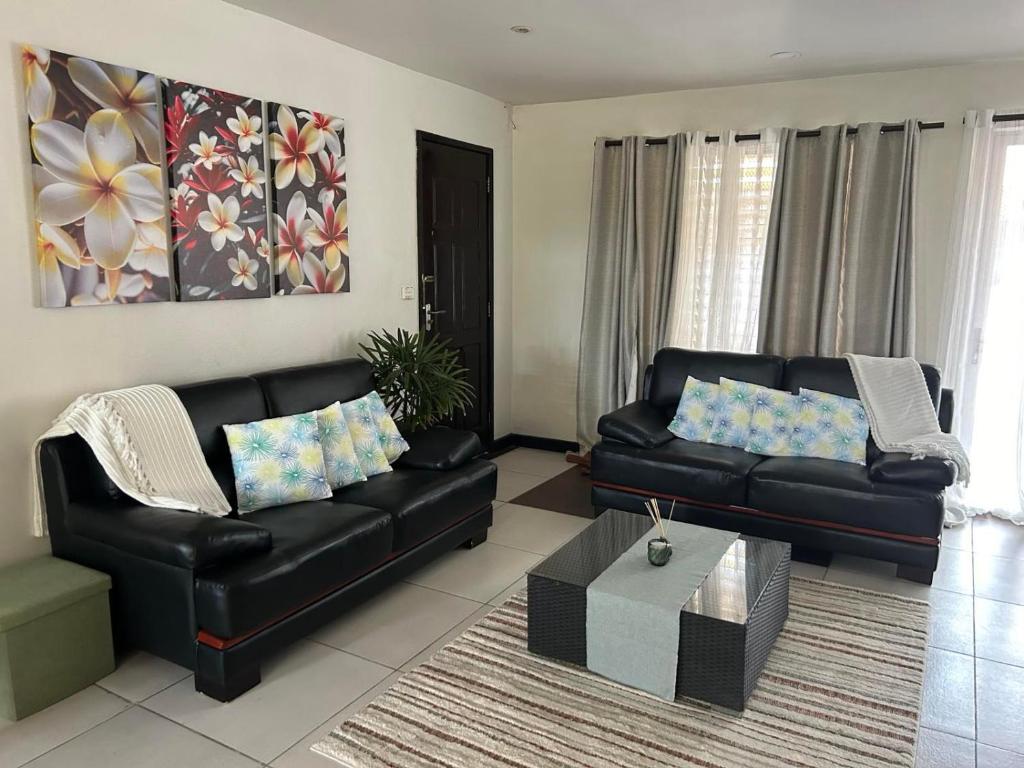 Posezení v ubytování 2 Bedroom Apartment in Suva City