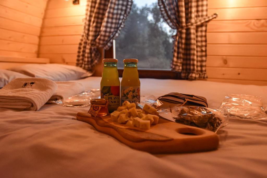 Postel nebo postele na pokoji v ubytování Camping pod - RAZBIBRIGA