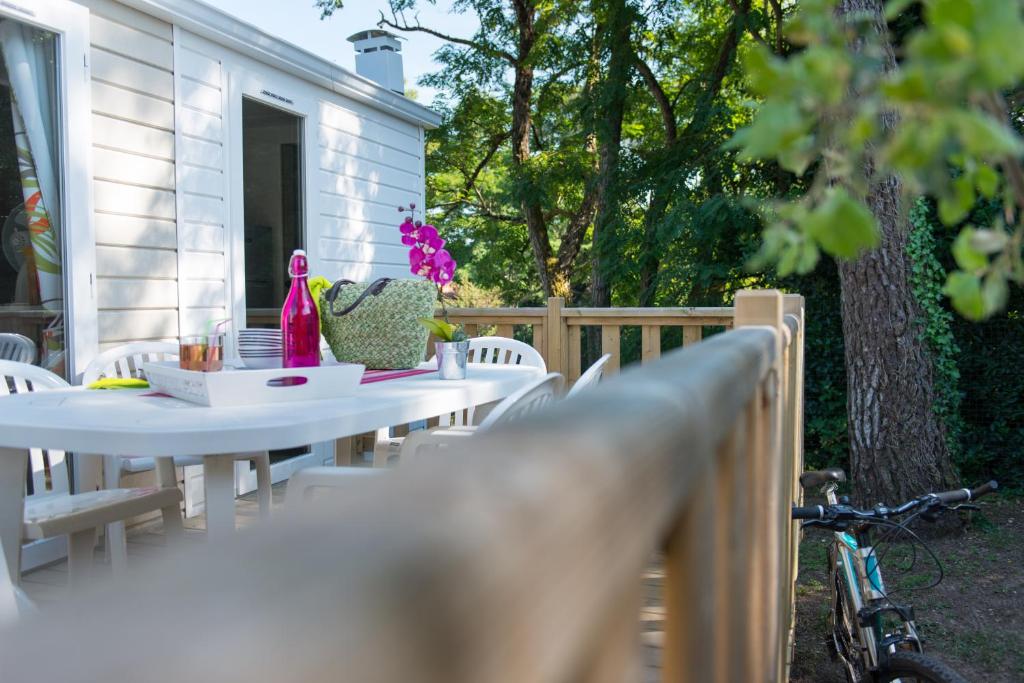 Zahrada ubytování Camping Officiel Siblu Domaine de Litteau