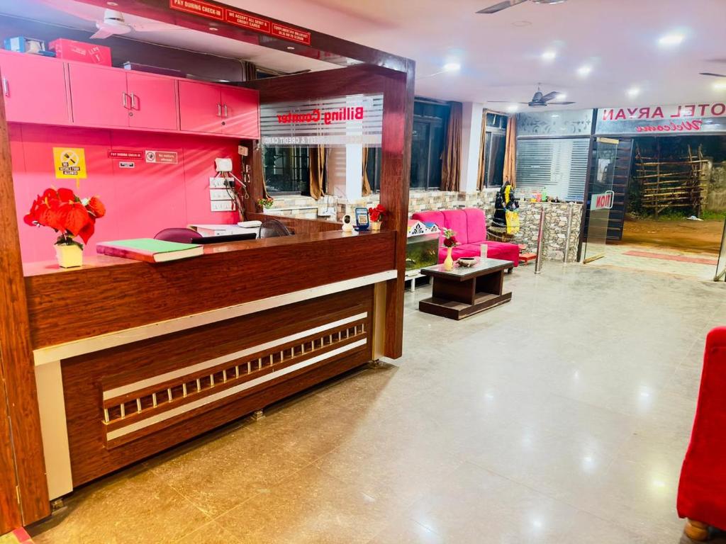 Kuchyň nebo kuchyňský kout v ubytování Hi5 Hotel Aryan