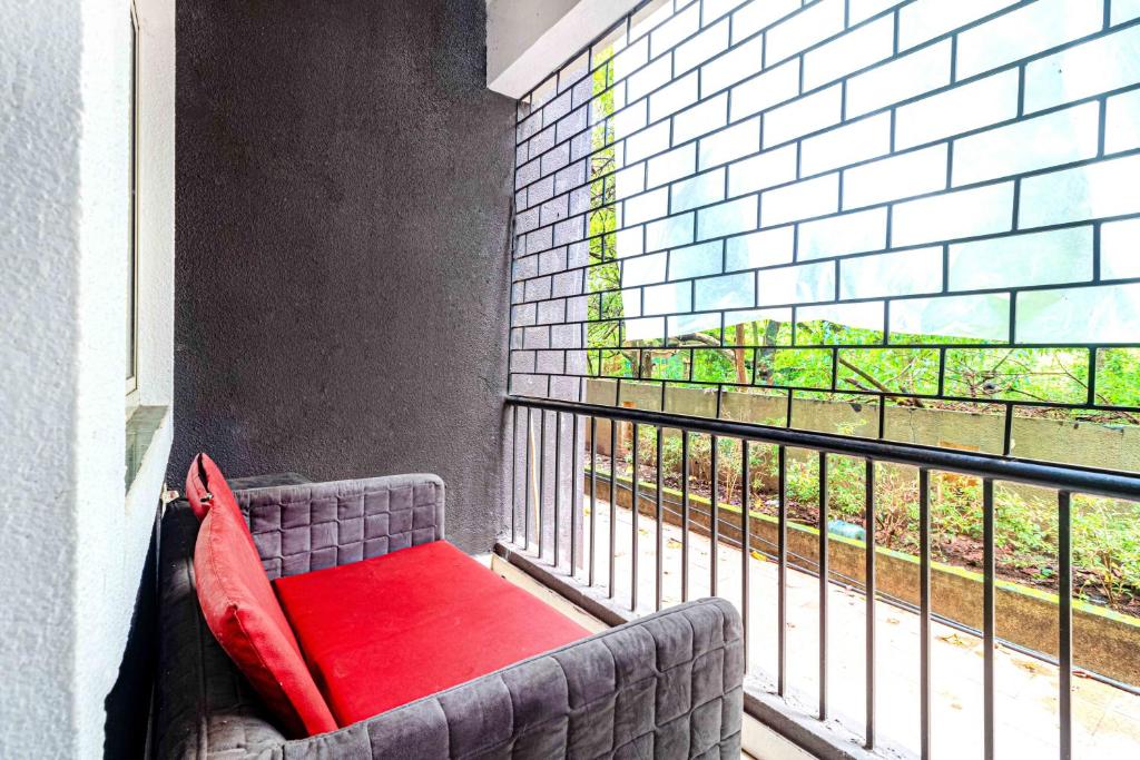 Balkón nebo terasa v ubytování 2bhk Sparkling Apartment with POOL