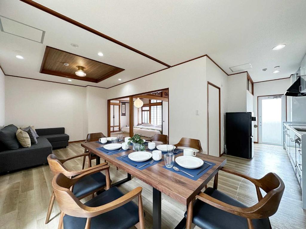 b hotel Eight Valley Nakamachi - Expansive 4BR Apartment in Vibrant Nakamachi