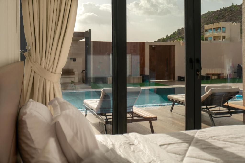Bazén v ubytování The MountainJewel Villa فيلا جوهرة الجبل nebo v jeho okolí