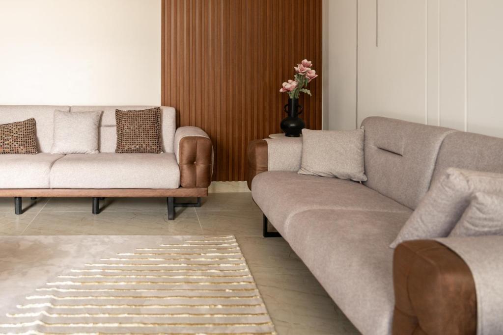 Posezení v ubytování The MountainJewel Villa فيلا جوهرة الجبل