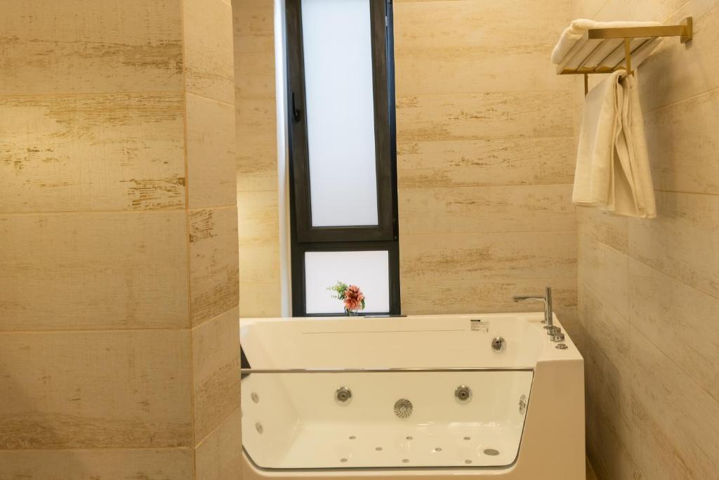 Koupelna v ubytování The MountainJewel Villa فيلا جوهرة الجبل