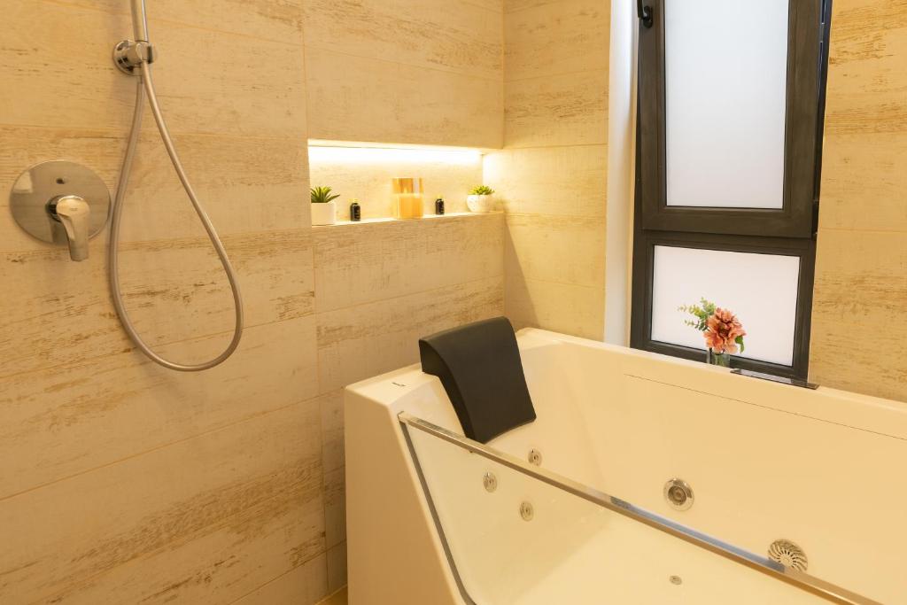 Koupelna v ubytování The MountainJewel Villa فيلا جوهرة الجبل