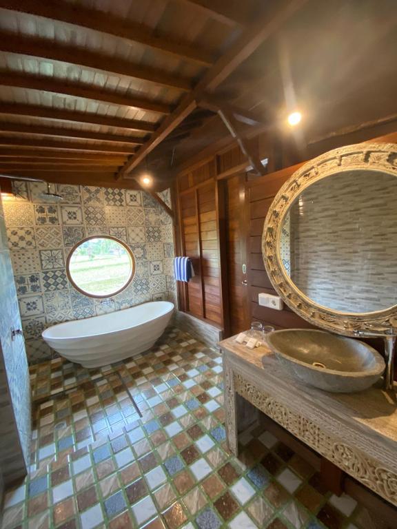 Koupelna v ubytování Uma Sebatu Villa