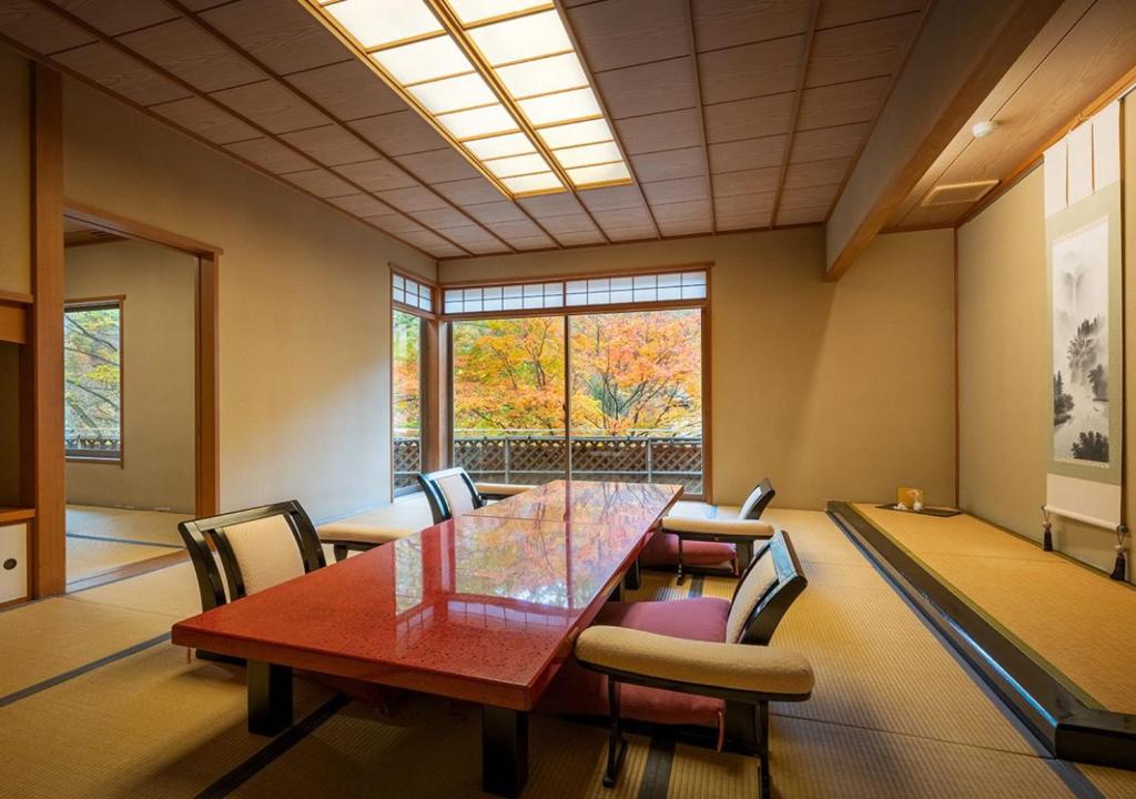 Posezení v ubytování Marumine Kanko Hotel