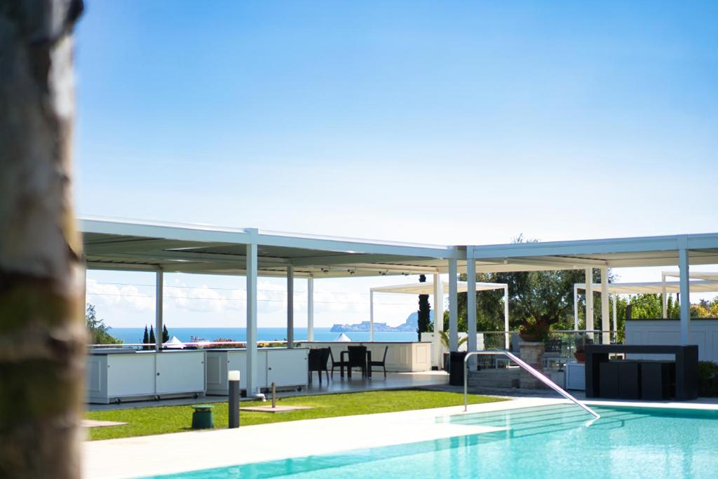 Bazén v ubytování Kora Park Resort nebo v jeho okolí