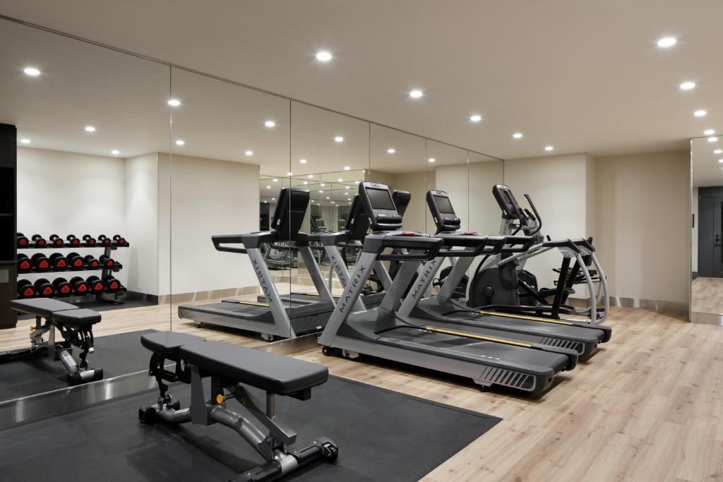 Fitness centrum a/nebo fitness zařízení v ubytování The Chapter Kyoto, a Tribute Portfolio Hotel