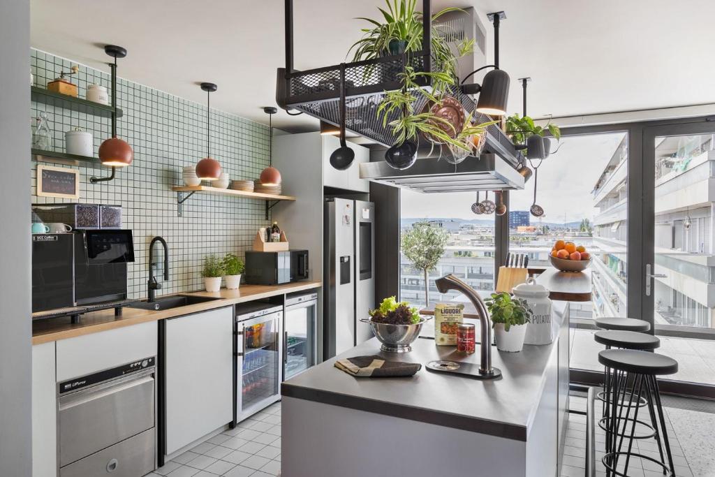 Stay KooooK Geneva City - Online Check In - Resim 4