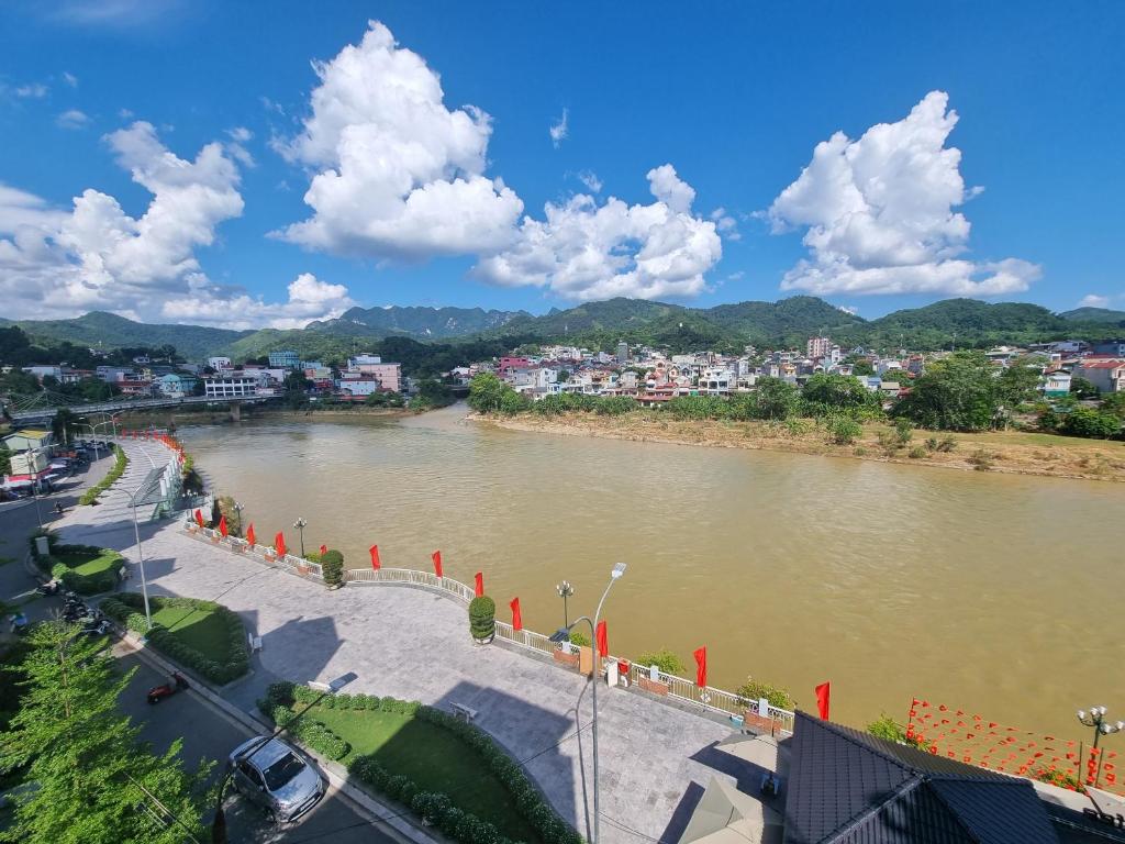 Cao Bang Clover House - Hotel & Motorbike Rentals - 12