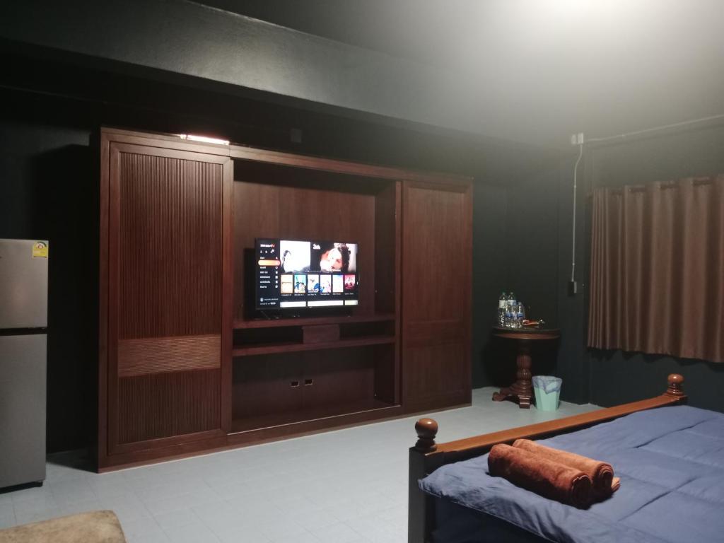 TV a/nebo společenská místnost v ubytování HiSSS Style ชะอำ