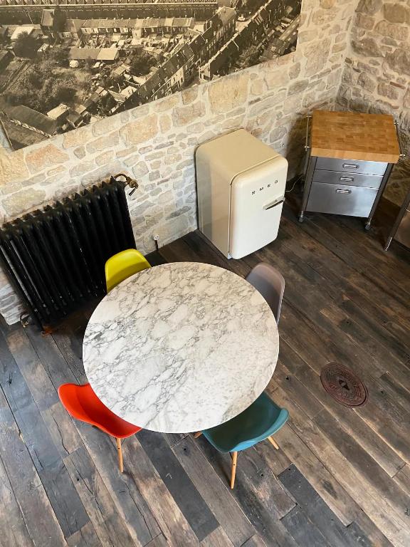 Posezení v ubytování Secret d'Uzès - Le Loft - Avec piscine chauffée
