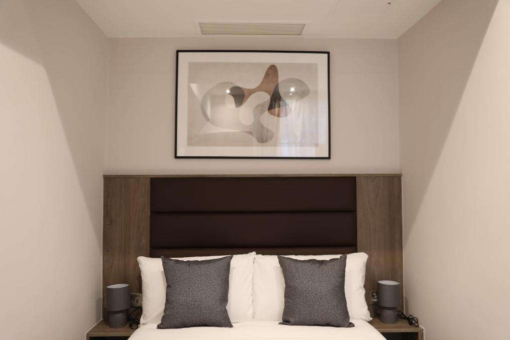 Reem Hotel - Budget Double Room- Lower Ground Floor