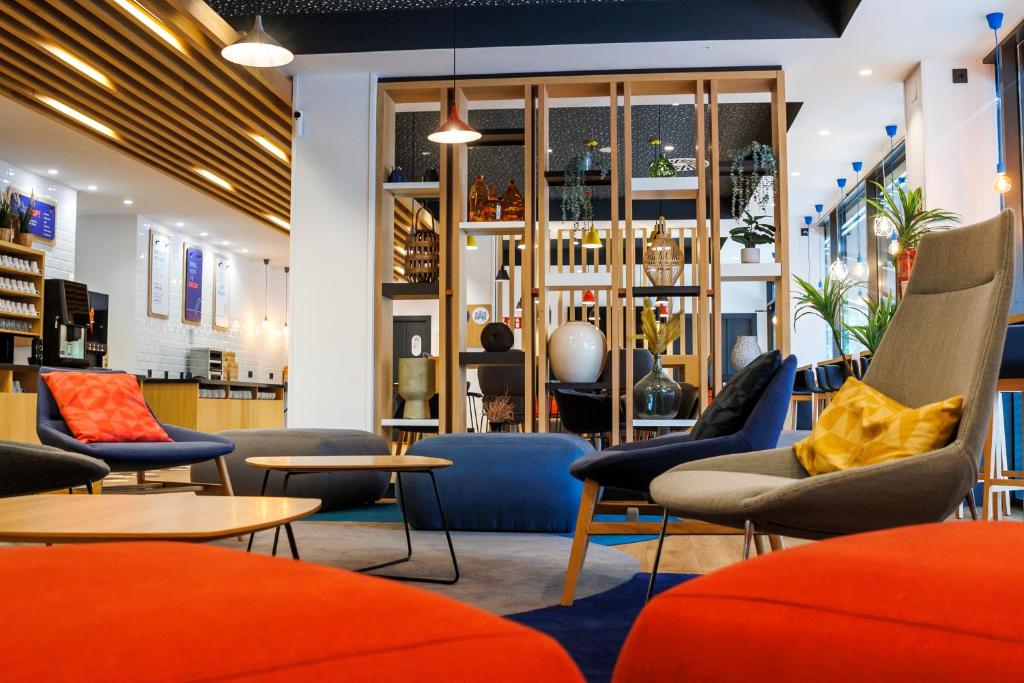 Posezení v ubytování Holiday Inn Express Bilbao Airport by IHG