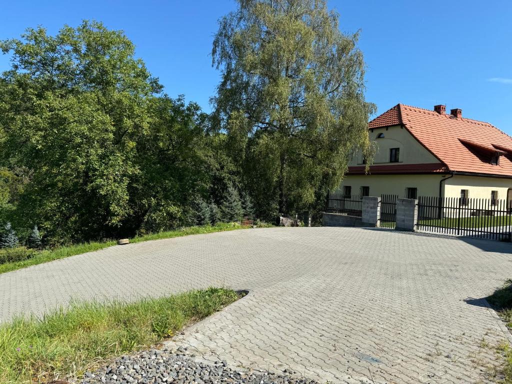 Budova, kde se prázdninový dům nachází