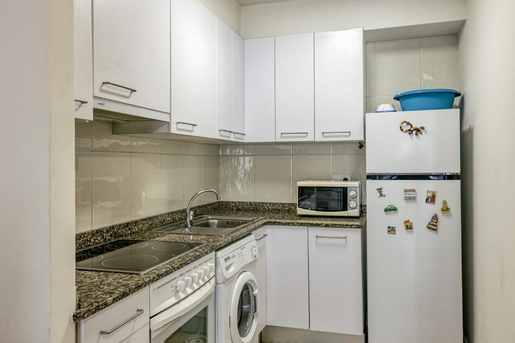 Kuchyň nebo kuchyňský kout v ubytování Loft Palamós