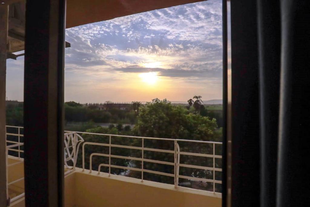 Balkón nebo terasa v ubytování Luxor View Hostel