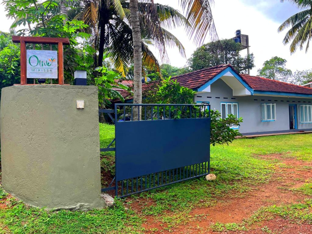 Κήπος έξω από το Olive Mirissa