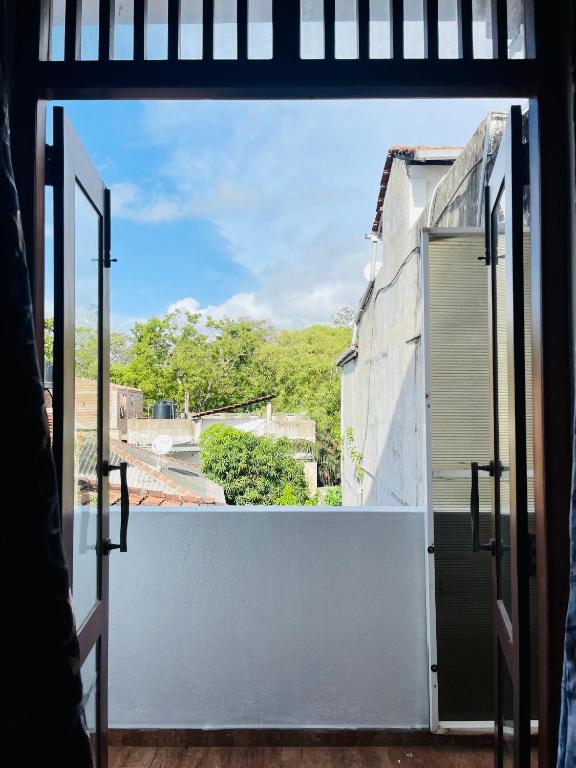 Sand & Surf Guest House - 10