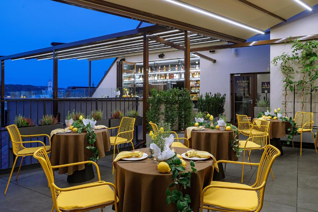 Restaurace v ubytování BANKHOTEL