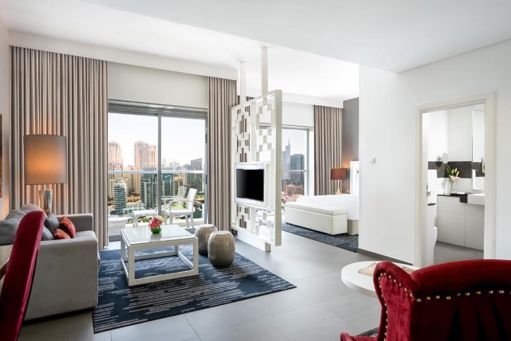 
Grand Suite Balcony Marina View
