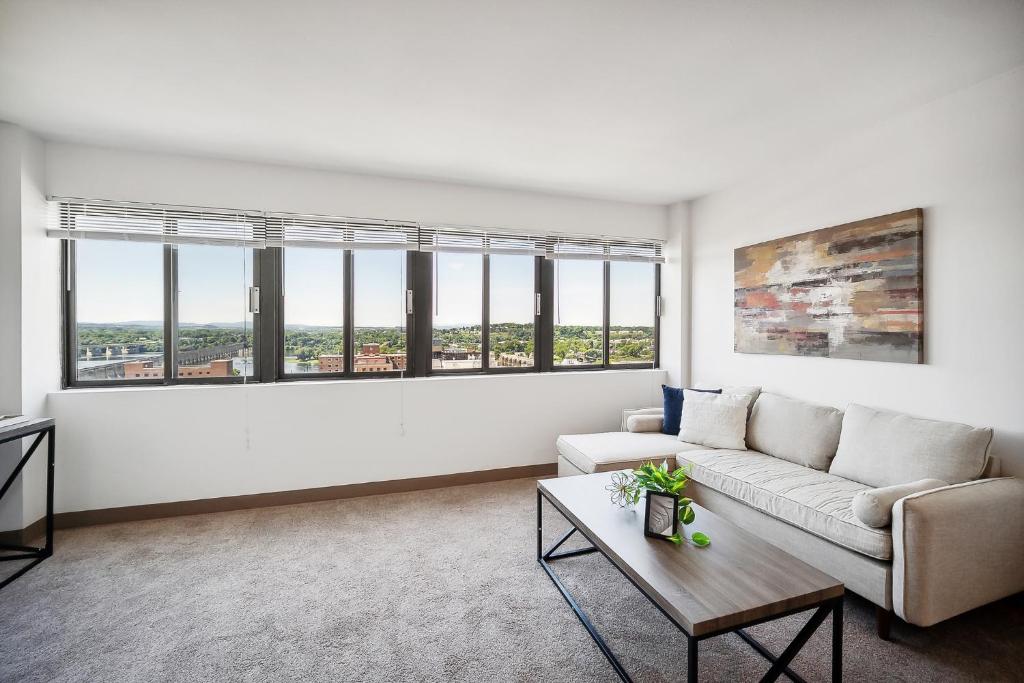 Et opholdsområde på PP 1802 Modern Corporate 2br, pool, Gym