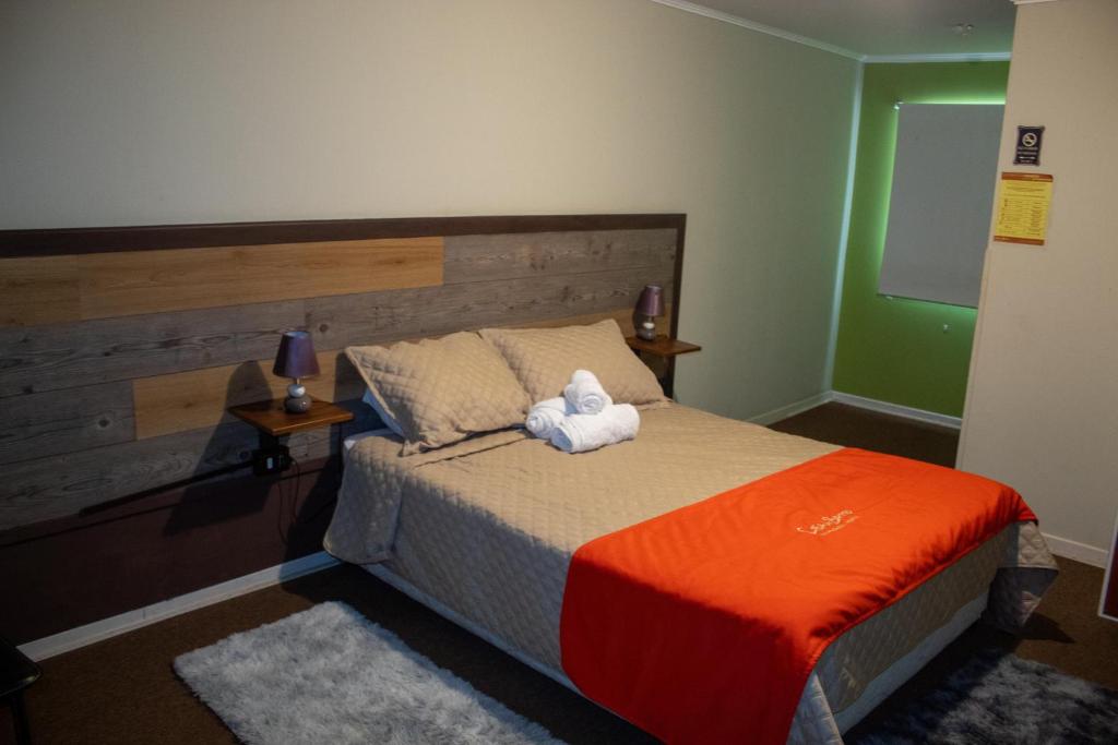 Postel nebo postele na pokoji v ubytování Hostal Casa Alegre