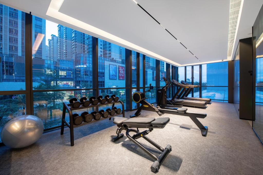 Fitness centrum a/nebo fitness zařízení v ubytování Intercity Hotel Shantou CHJ