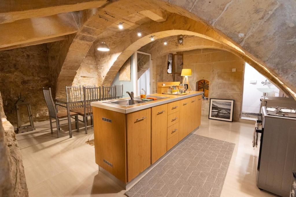 Fotografie z fotogalerie ubytování Most Central Apartment Valletta, Renaissance building v destinaci Valletta