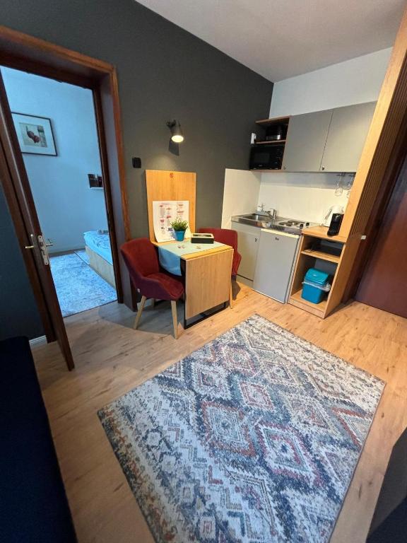 Brigitte Apartments - One-Bedroom Apartment