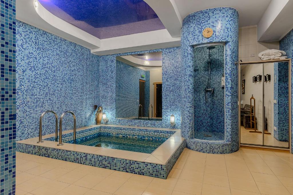Bazén v ubytování Gallery Hotel Gintama Apgrade nebo v jeho okolí