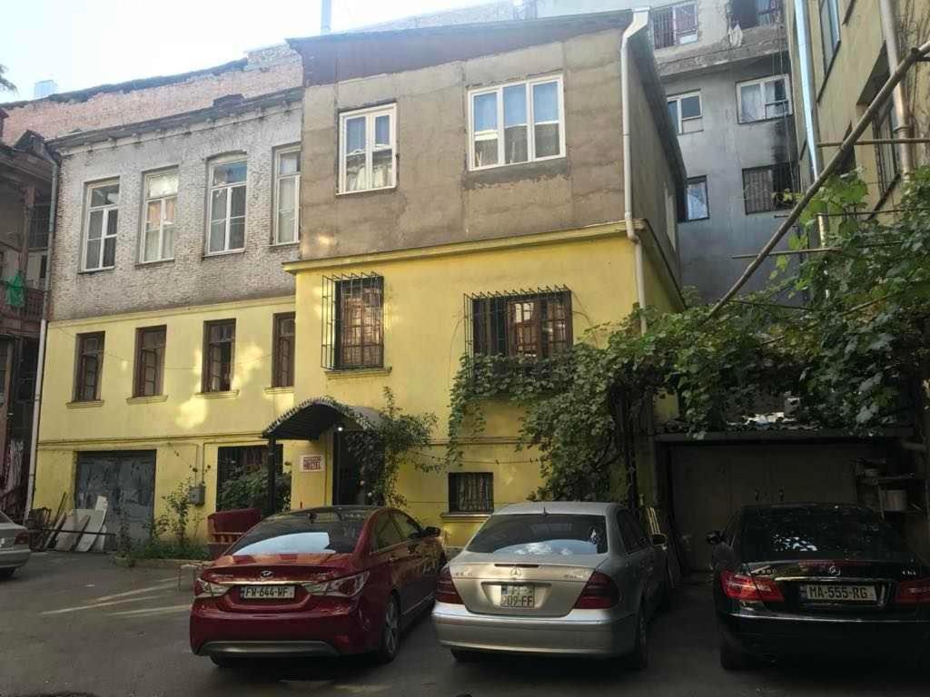 Budova, kde se hostel nachází