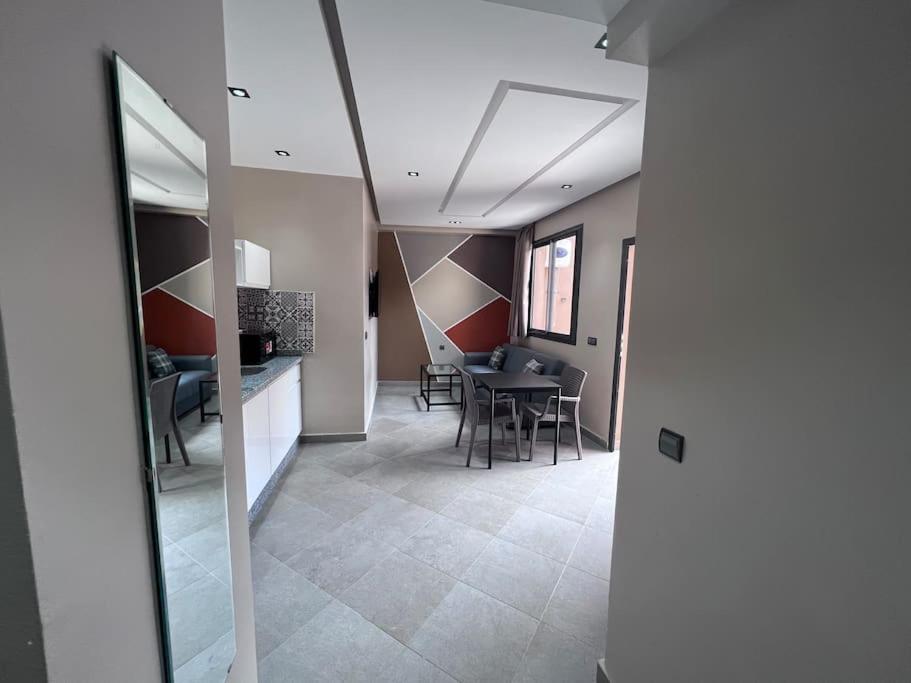 Kuchyň nebo kuchyňský kout v ubytování Appartement No 1 vue sur la cour