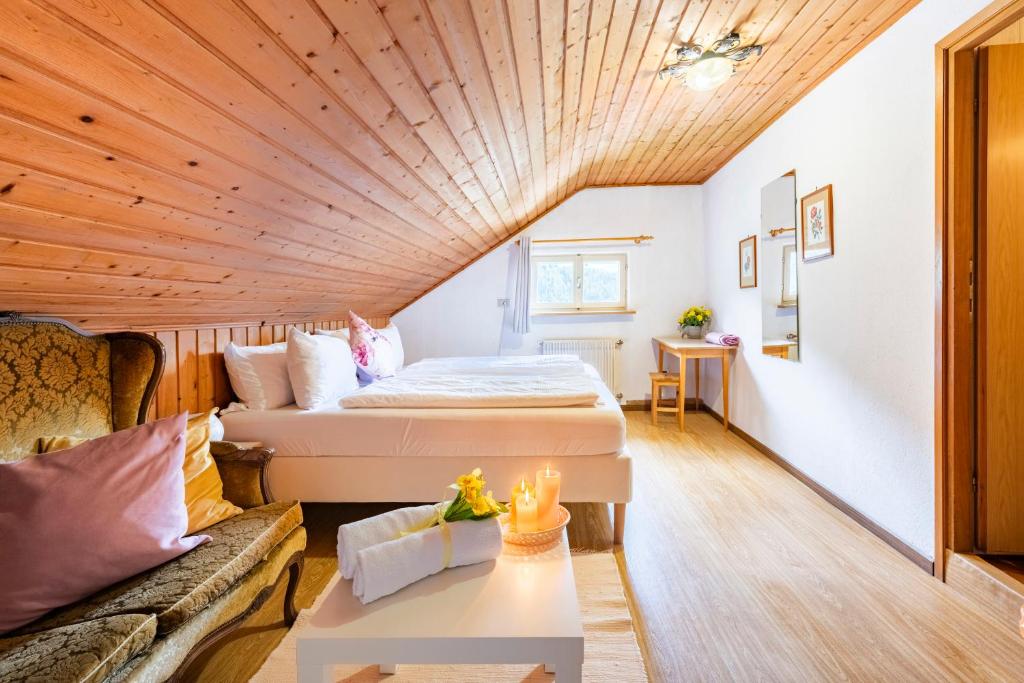 Postel nebo postele na pokoji v ubytování Privatzimmervermietung Messner