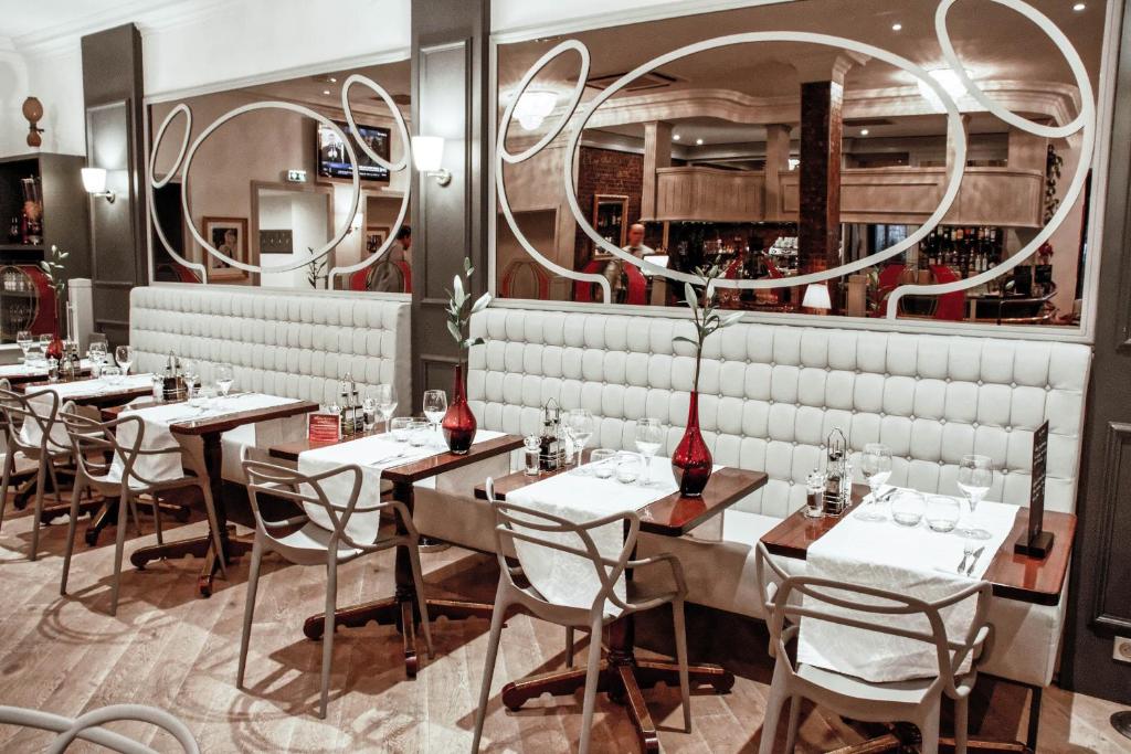Restaurace v ubytování Hotel Restaurant Edmond's