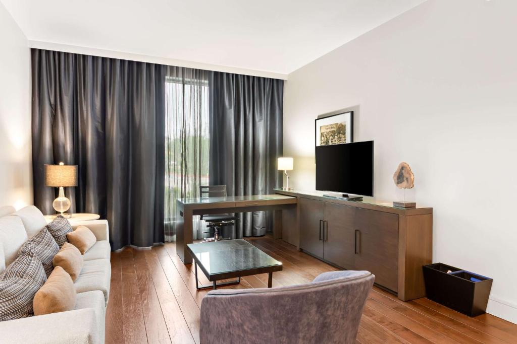 Sonesta Bee Cave Austin Hill Country - 