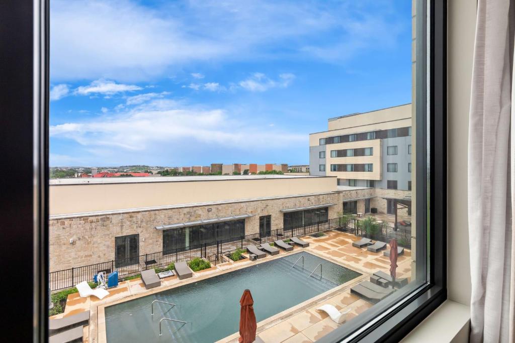 Sonesta Bee Cave Austin Hill Country - Cangolo King Room Preferito Con Vista Piscina