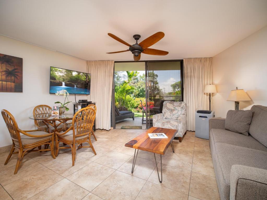 WBH D116 Aloha Wai - Garden Suite Just Steps from the Sea photo
