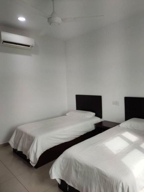 S&P Hotel - Twin Room With View
