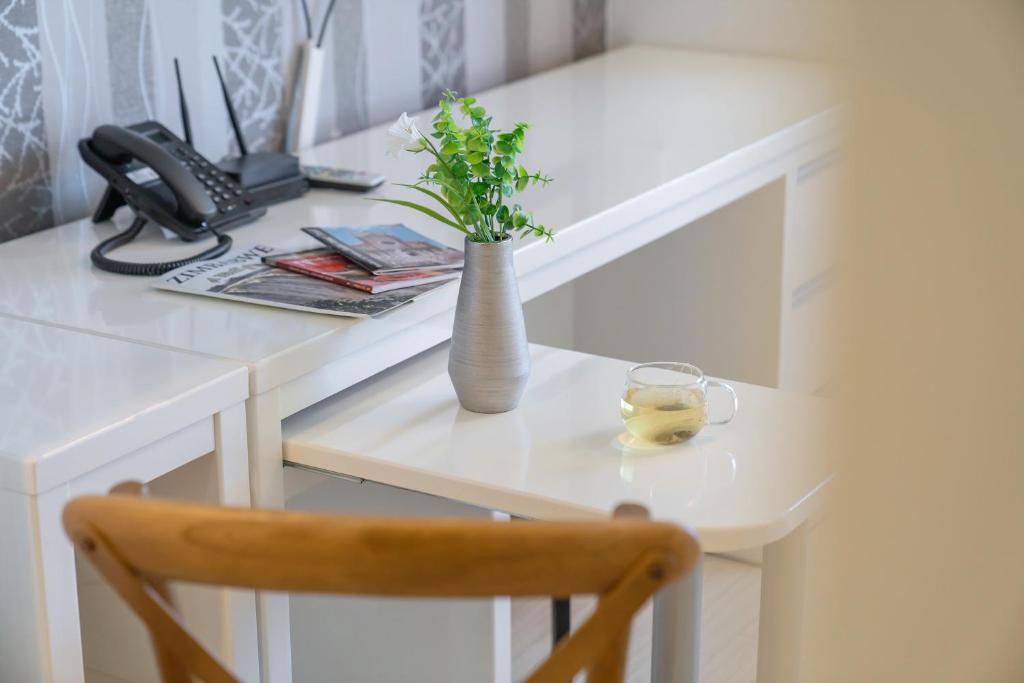 Nápoje v ubytování Staywell Hotel