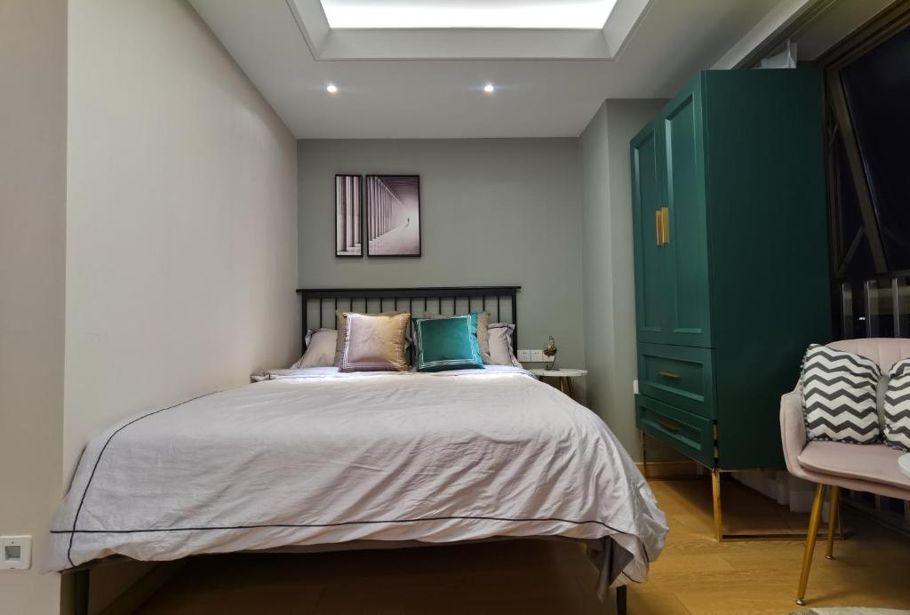 Shanghai Lerongju Boutique Shanghai Apartment - Deluxe Zimmer Mit Queensize-Bett